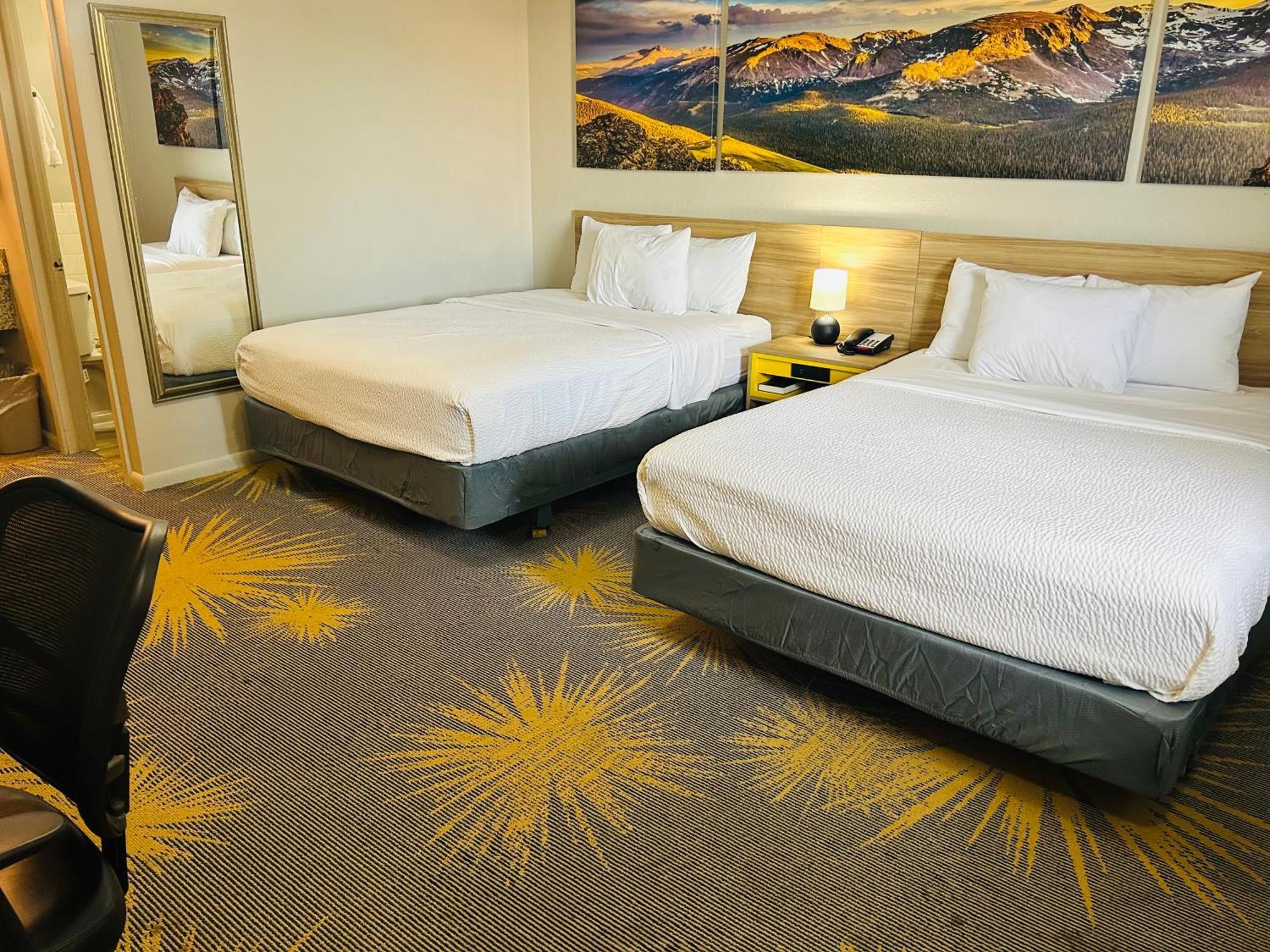 Days Inn By Wyndham Wheatland ภายนอก รูปภาพ